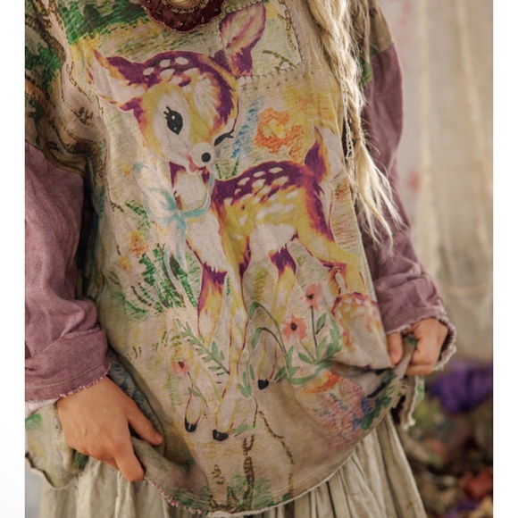 Magnolia Pearl Dama Dama Hermosa Sweatshirt - Picture 3 of 10